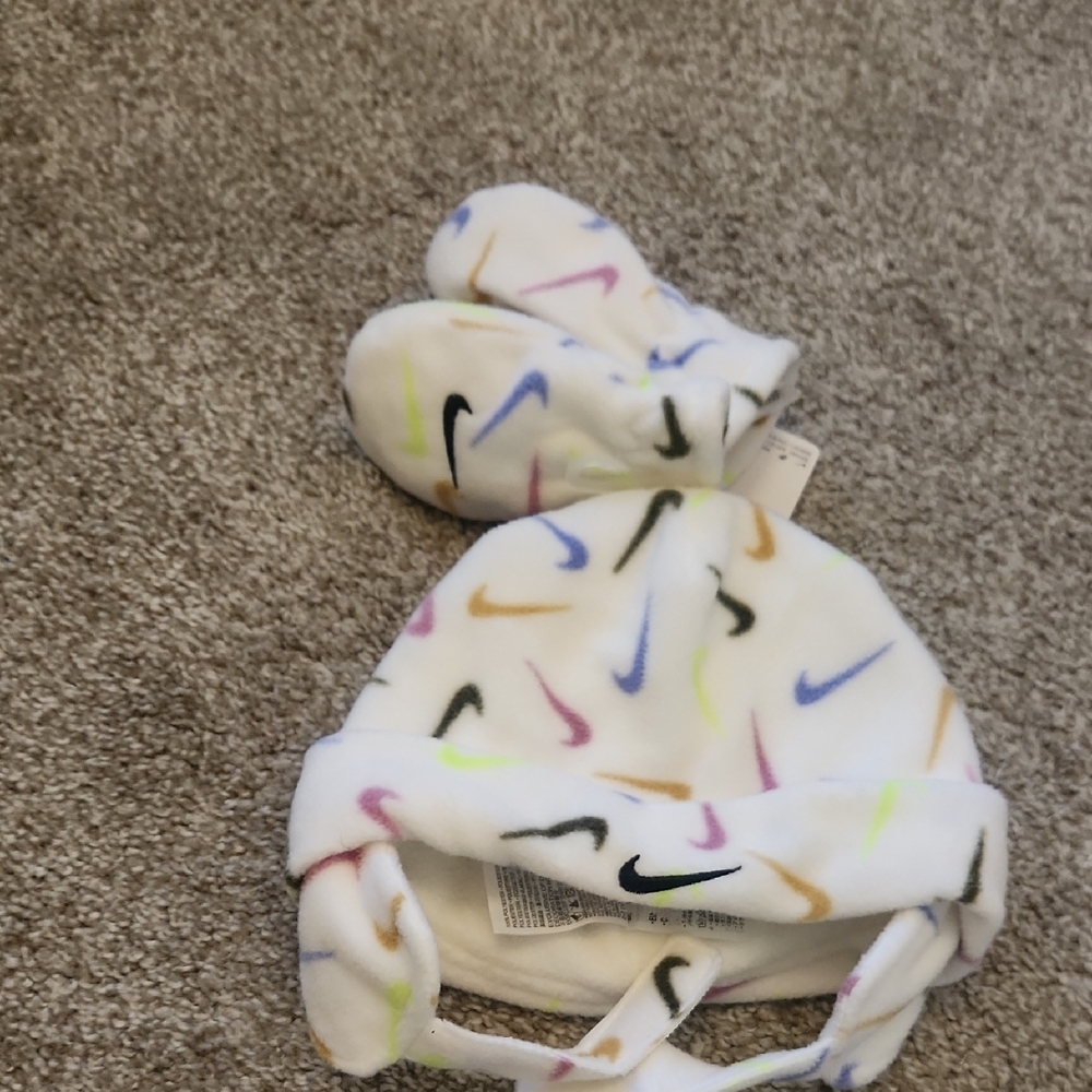 NWT Nike White Hat and Mittens with Multicolor Swooshes OS Toddler